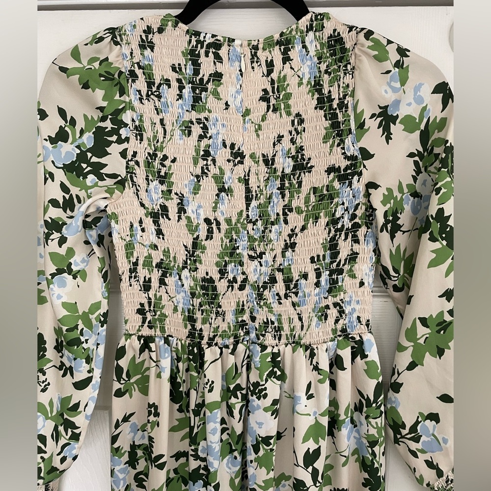 Tuckernuck - Beige w/ Blue & Green Floral Print Smocked Dress Sz XS - Picture 10 of 15
